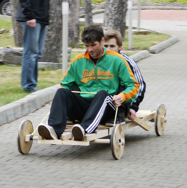 Országúti száguldás – fagokart építés és verseny