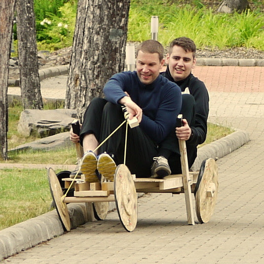 Országúti száguldás – fagokart építés és verseny